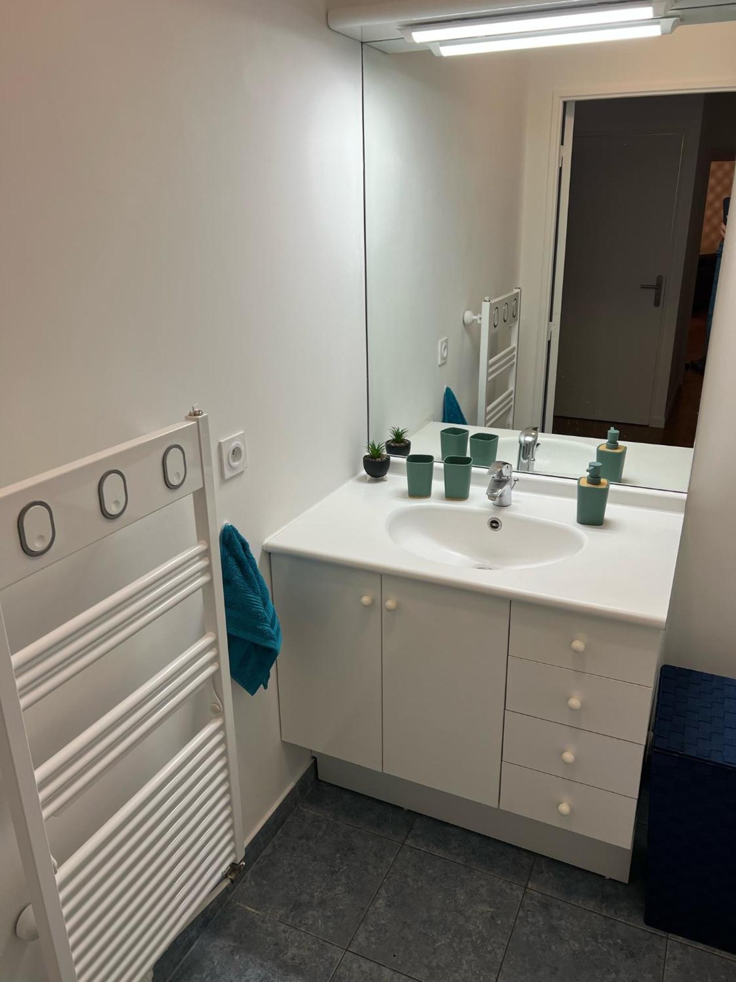 Paris-Montrouge Magnifique Appartement 3 Pieces De 75M2 Avec Parking - Tres Cosy Pour 1 - 8 Personnes Refait A Neuf -Entire Apartment Luxurious And Warm -Montrouge Paris 14Eme - Proche Aeroport Orly Parc Expositions Porte De Versailles Free Wifi Grat Eksteriør bilde